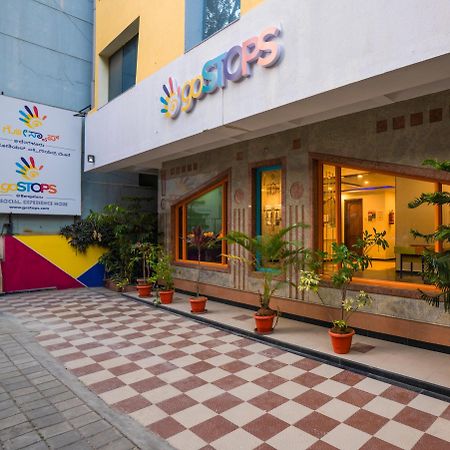 Gostops Bengaluru, Gandhi Nagar Majestic Zewnętrze zdjęcie