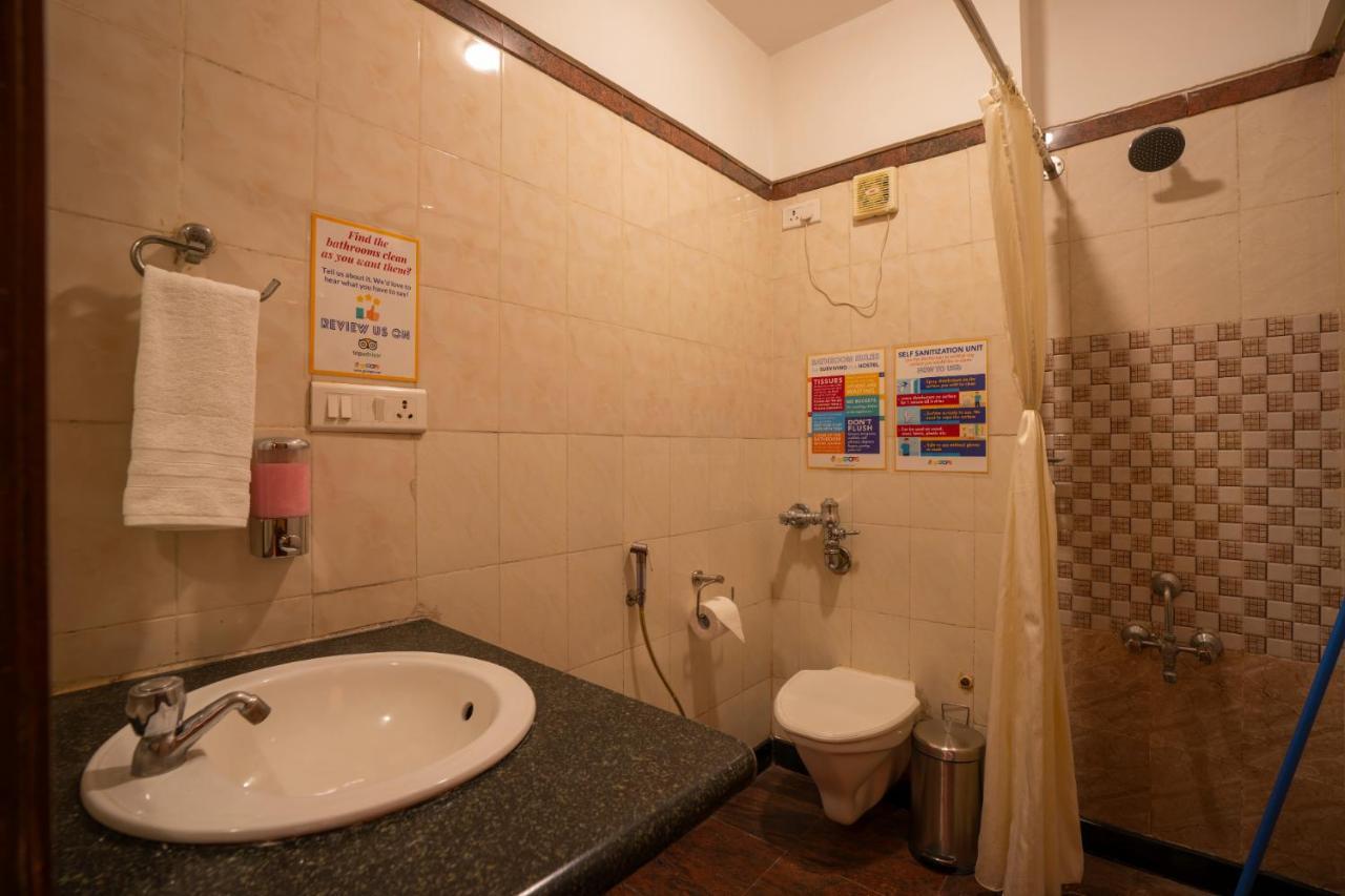 Gostops Bengaluru, Gandhi Nagar Majestic Zewnętrze zdjęcie