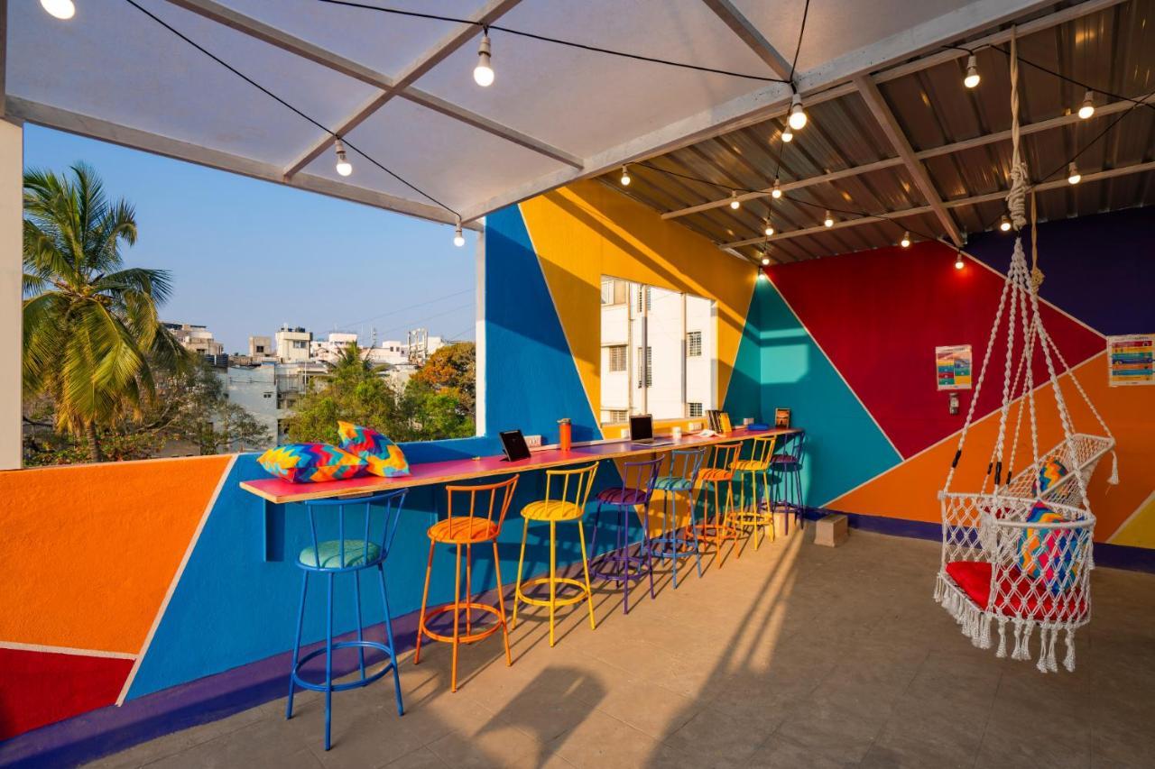 Gostops Bengaluru, Gandhi Nagar Majestic Zewnętrze zdjęcie