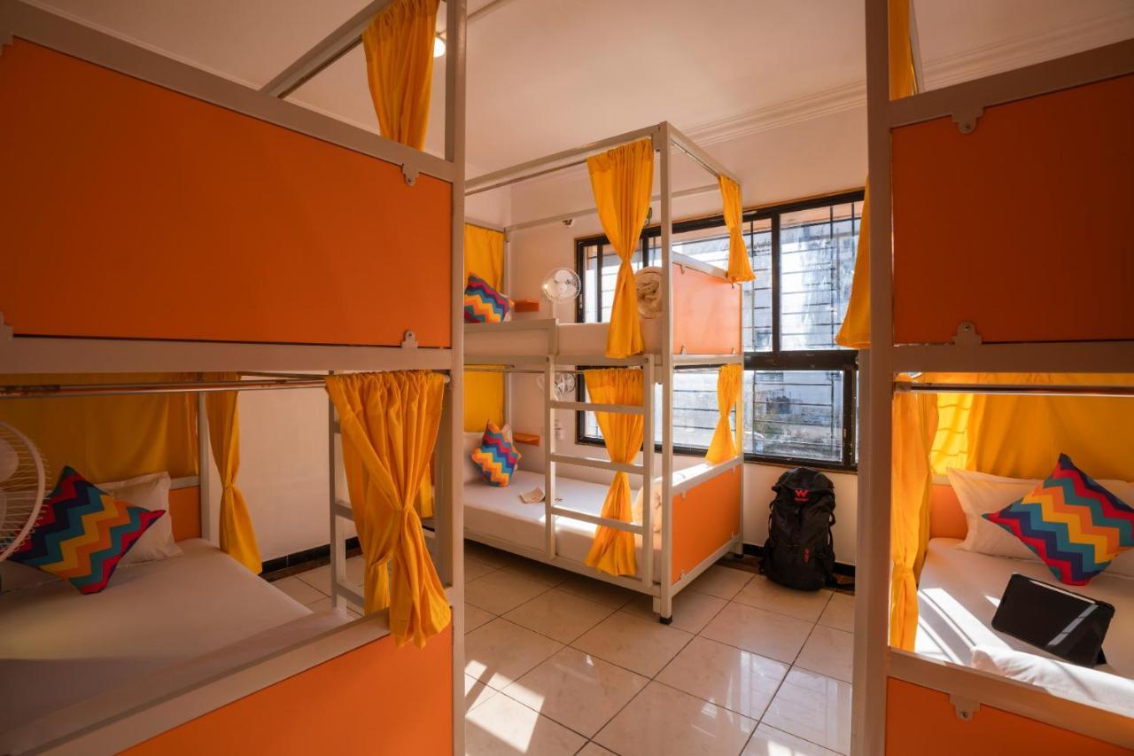 Gostops Bengaluru, Gandhi Nagar Majestic Zewnętrze zdjęcie