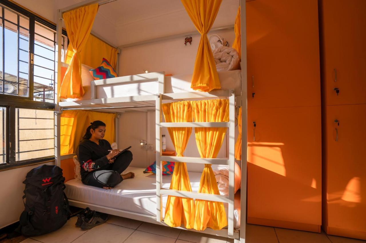 Gostops Bengaluru, Gandhi Nagar Majestic Zewnętrze zdjęcie