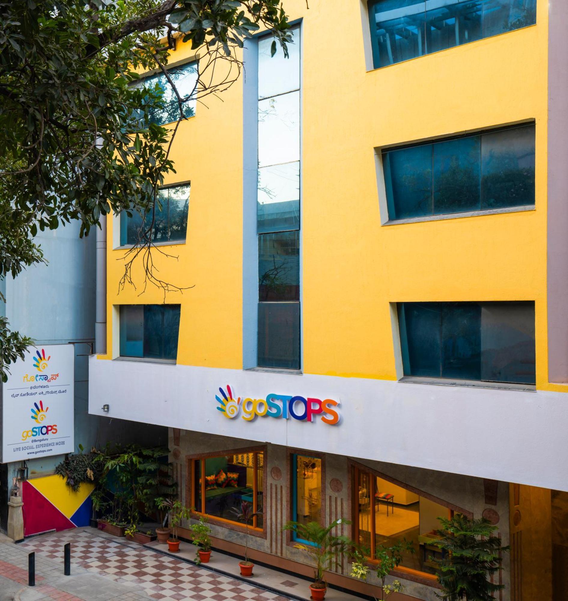 Gostops Bengaluru, Gandhi Nagar Majestic Zewnętrze zdjęcie